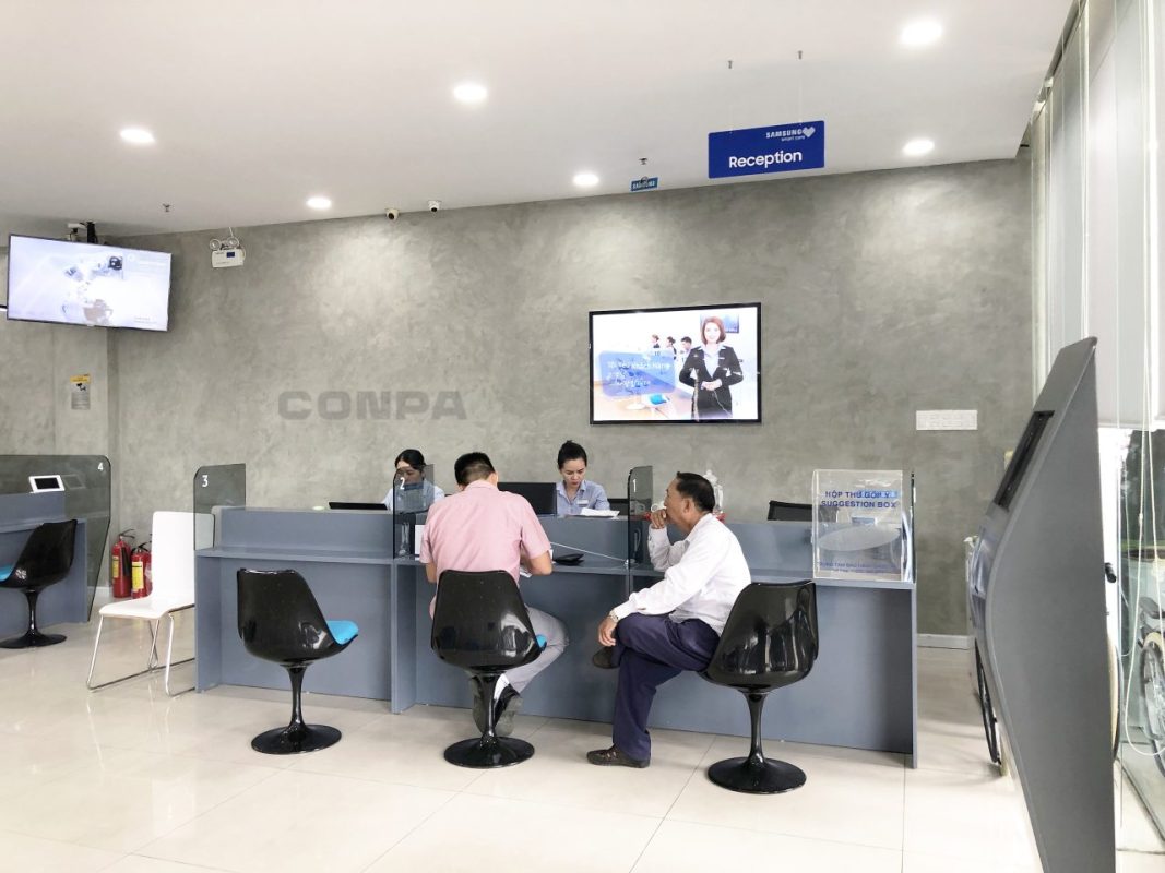 Quầy lễ tân v7