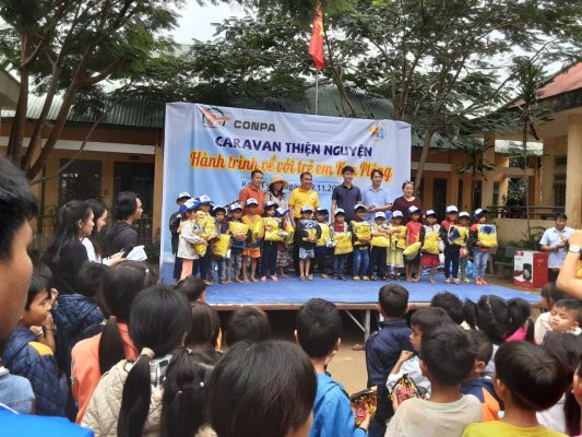 conpa viet nam trao quàn thiện nguyện