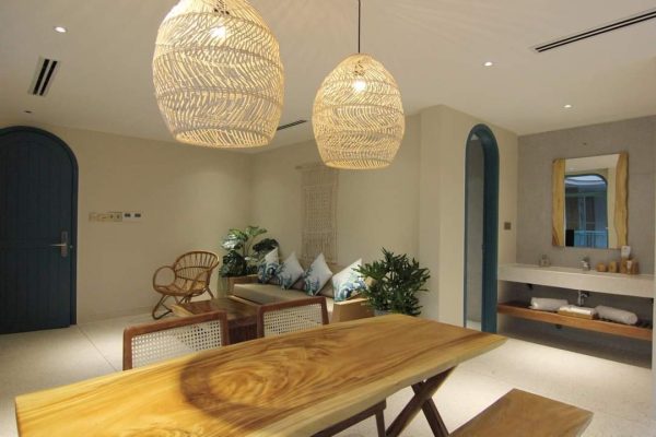 Thi công sơn giả bê tông phòng khách Myyan Retreat Đà Nẵng
