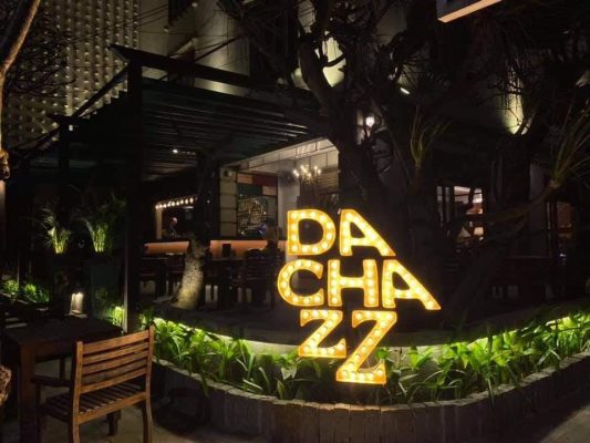 mặt tiền dachazz bar đà nẵng