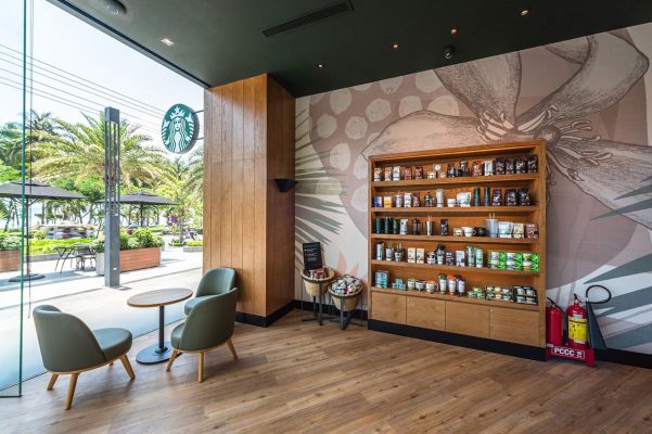 góc trưng bày cà phê gói starbucks-coffee-nha-trang