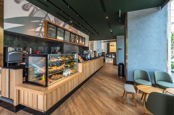 quầy thu ngân starbucks coffee nha trang