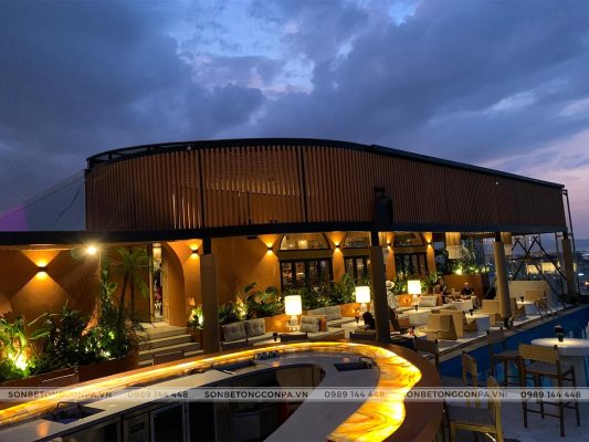 The Gypsy Rooftop Kitchen Bar nhìn từ bên ngoài