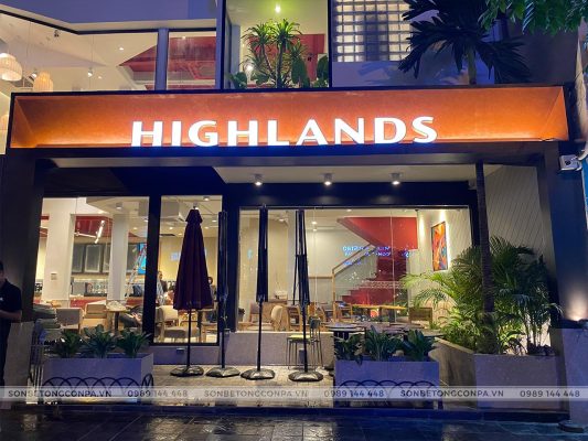 Highlands Coffee Định Công - Hà Nội