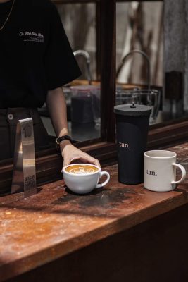 Khu vực pha chế của Tan cafe