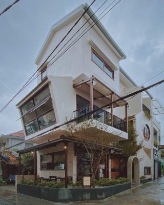 Quán nhìn từ bên ngoài