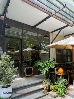 View bên ngoài của Khâu Cà Phê