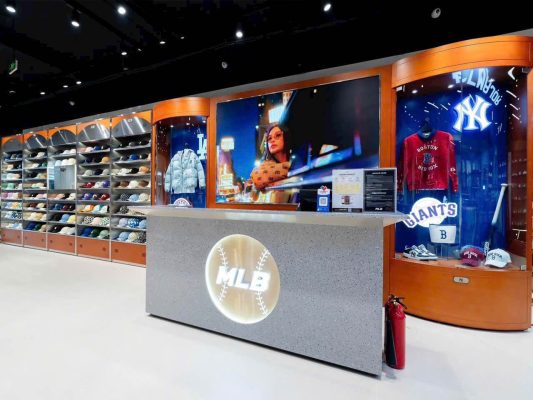 Quầy lễ tân MLB - cửa hàng mua sắm