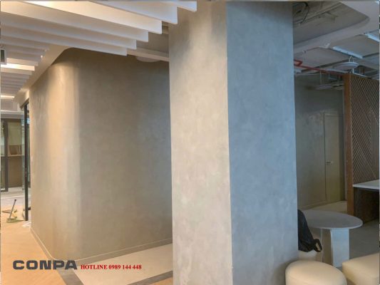 Cột nhà được phủ sơn hiệu ứng bê tông