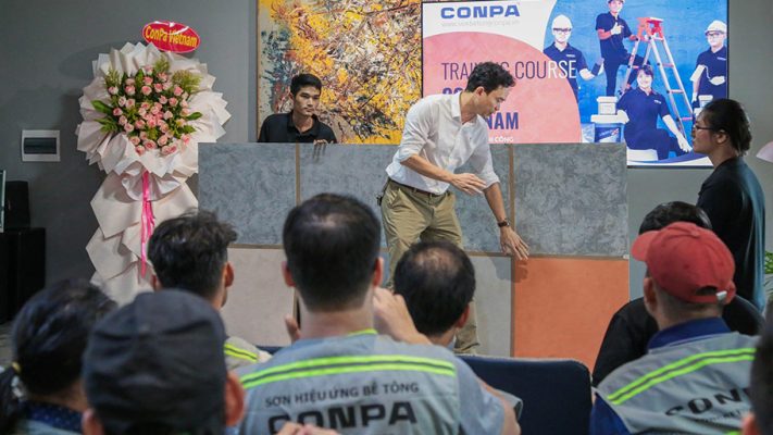 Chia sẻ về sản phẩm trên các mẫu thực