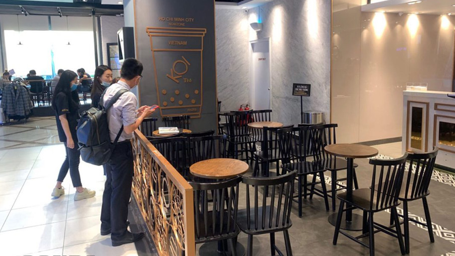 Ứng dụng sơn hiệu ứng cho quán The Koi Nowzone Sài Gòn