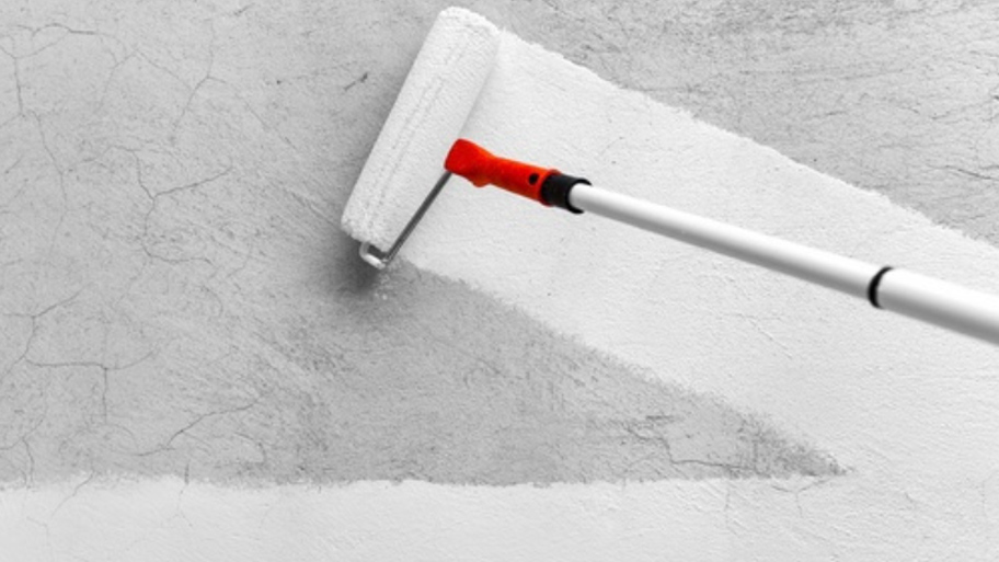 Sử dụng sơn lót để bảo vệ tường sơn hiệu ứng