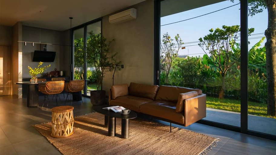 Phòng khách dùng màu sơn hiệu ứng theo nguyên tắc tườn phản